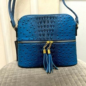 SG SUGU Crocodile Pattern Lightweight Medium Dome Crossbody Bag with Tassels